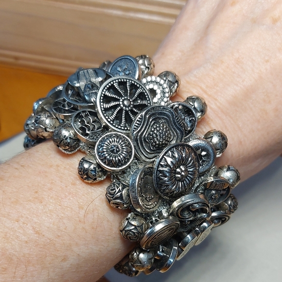Jewelry - Vintage Artisan Silver Tone Button Charm Bracelet Statement Boho